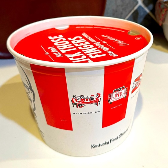 2015 KFC KENTUCKY FRIED CHICKEN BUCKET LID COLONEL SANDERS 5.5x7.25” COLLECTIBLE - Picture 10 of 12